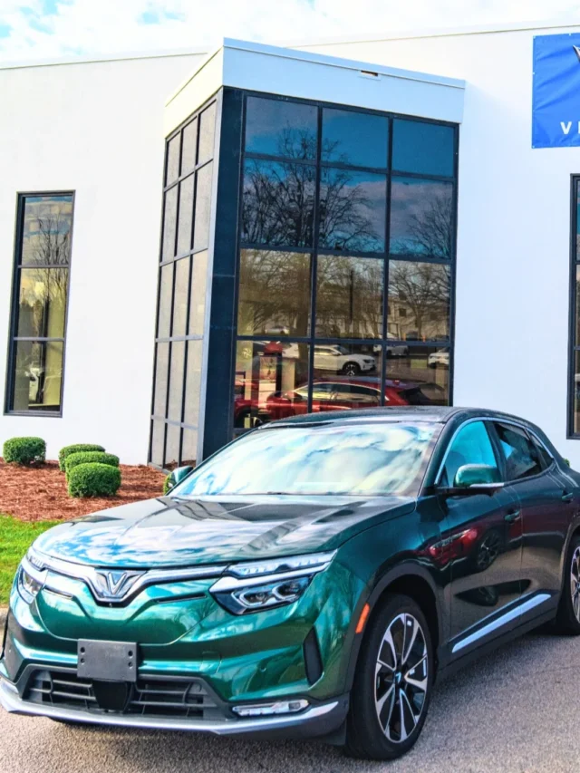 VinFast has just added 12 new car dealers in Americ (1)