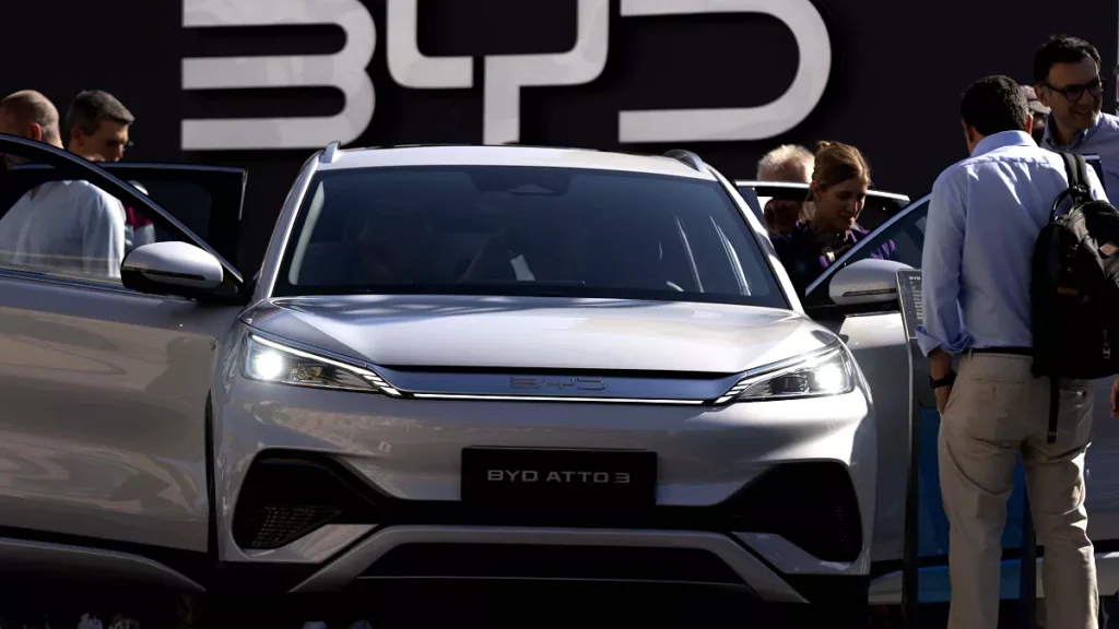 Canada Imposes 100% Tariff on China-made Electric Cars: A Bold Move in Global Trade 6 Canada Imposes 100% Tariff on China-made Electric Cars: A Bold Move in Global Trade
