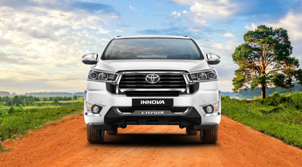 Toyota ने लॉन्च की 5-स्टार सेफ्टी रेटिंग और धांसू लुक वाली दमदार कार, जानिए कीमत और फीचर्स 6 Toyota
