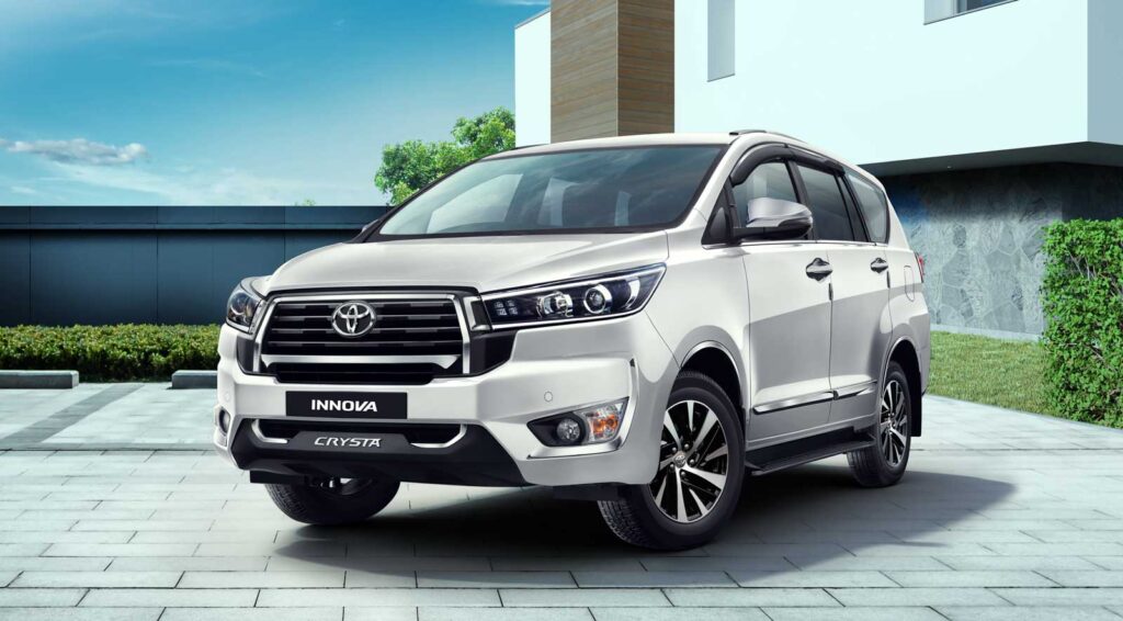 Toyota ने लॉन्च की 5-स्टार सेफ्टी रेटिंग और धांसू लुक वाली दमदार कार, जानिए कीमत और फीचर्स 5 Toyota