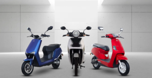 टॉप 4 Electric Scooters जो ₹1 Lakh के अंदर बेहतरीन ऑफर्स, और रेंज भी जबरदस्त, जल्दी ले