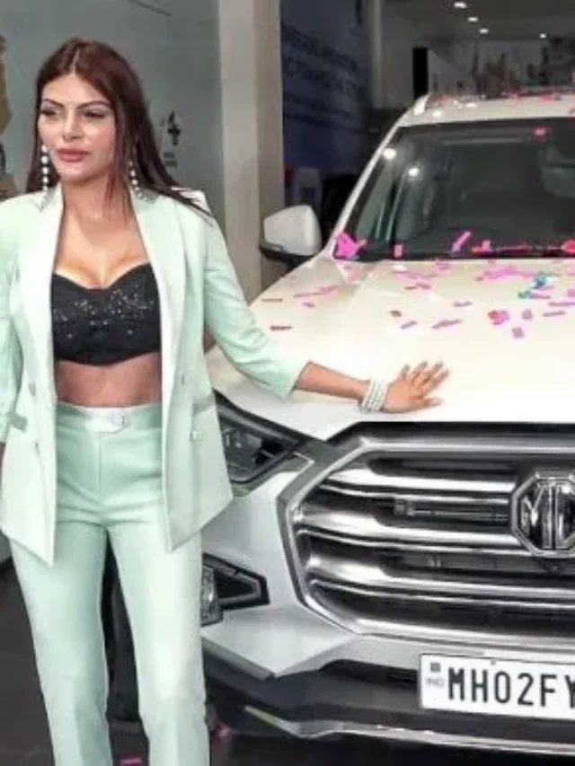 Sherlyn-Chopra-MG-Gloster.jpg