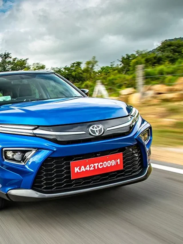 Toyota-Urban-Cruiser-Hyryder-Front-Three-Quarter-Dynamic-Profile