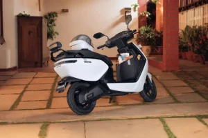 नए साल का धमाका: सिर्फ ₹15000 में लाएं 160 किमी रेंज वाला Ather Rizta Z इलेक्ट्रिक स्कूटर