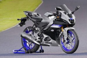 नए साल पर धमाल मचाने आ गई Yamaha R15 M, शानदार फीचर्स और दमदार परफॉर्मेंस में कमाल